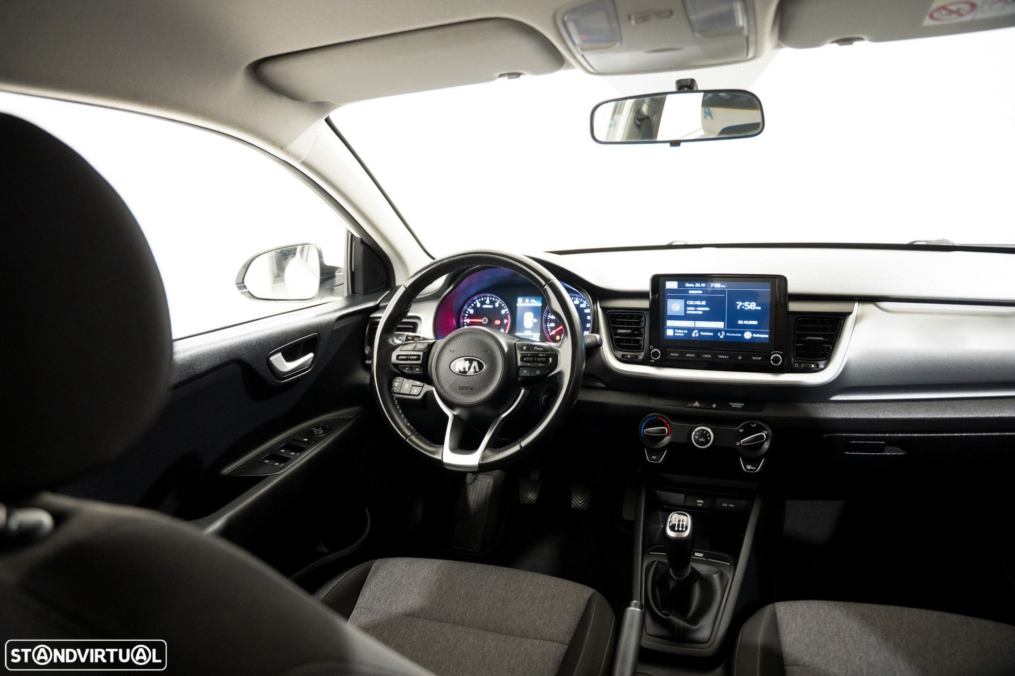 Kia Stonic 1.0 T-GDI EX - 4