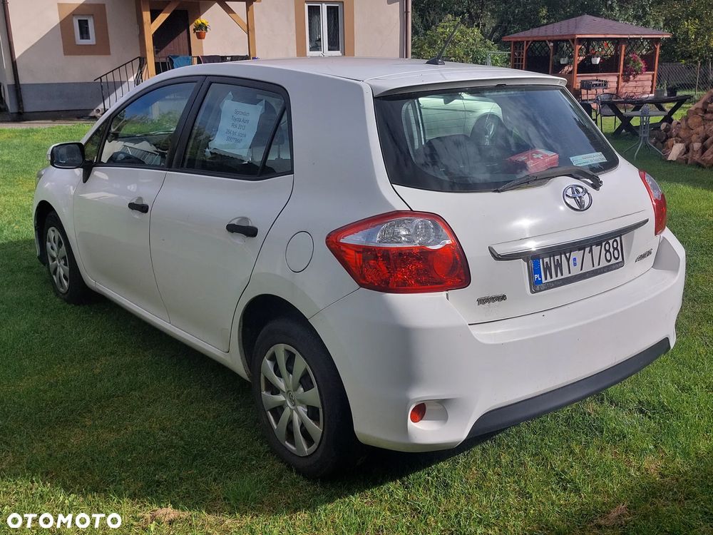 Toyota Auris - 4