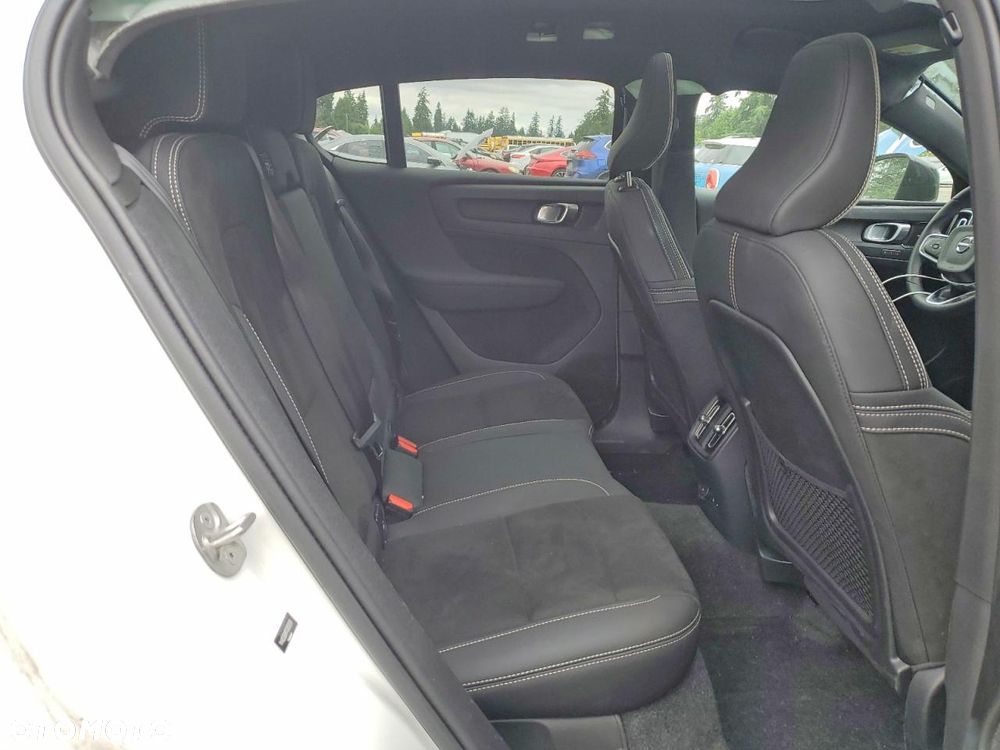 Volvo C40 Recharge Twin Motor Plus - 12