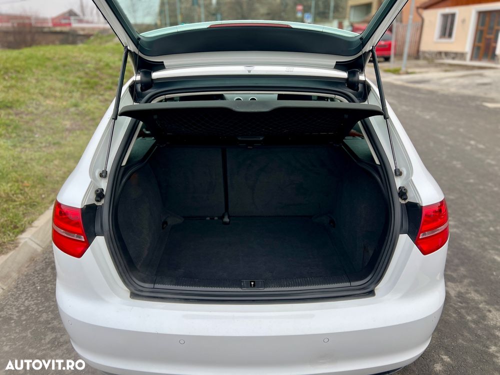 Audi A3 1.9 TDI Sportback S line Sportpaket plus - 12