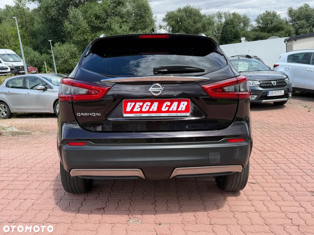 Nissan Qashqai 1.3 DIG-T N-Connecta EU6d - 19
