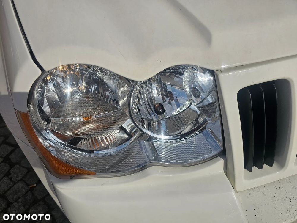 Jeep Grand Cherokee - 9