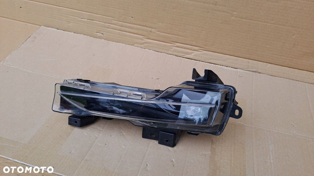 TESLA Y 3 LEWY HALOGEN PRZÓD PRZEDNI 1624797-00-A UŻYWANY - 2