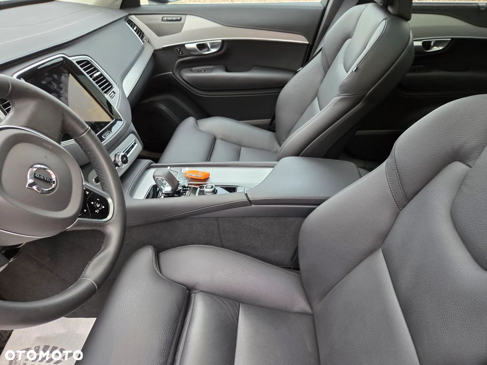 Volvo XC 90 B5 D AWD Plus Bright - 28