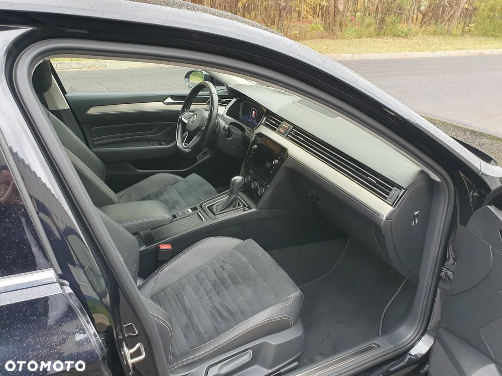 Volkswagen Passat 2.0 TSI Elegance DSG - 17