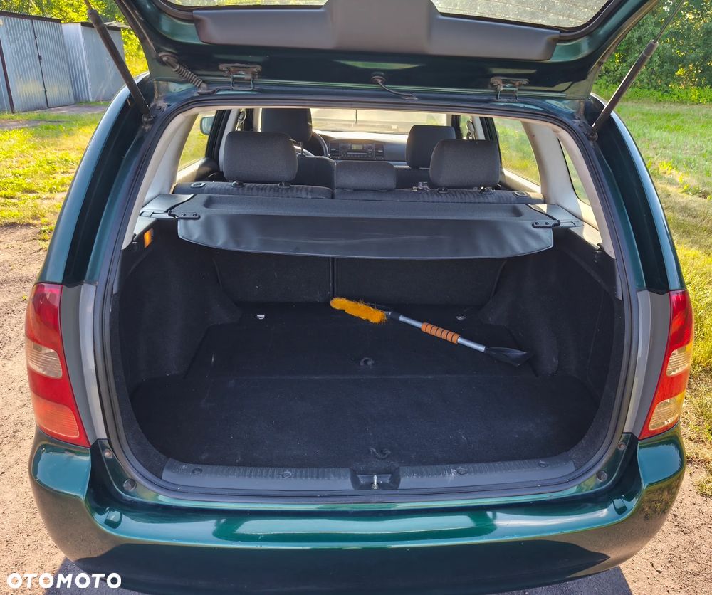Toyota Corolla 1.4 VVT-i Base - 8