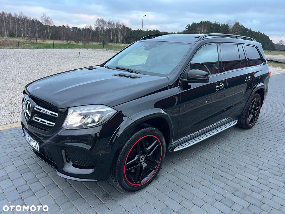 Mercedes-Benz GLS - 12