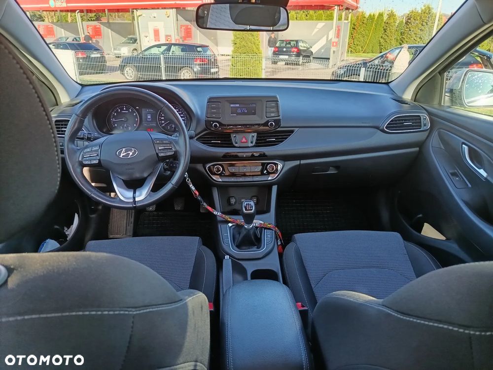 Hyundai i30 1.5 DPI Classic + - 12