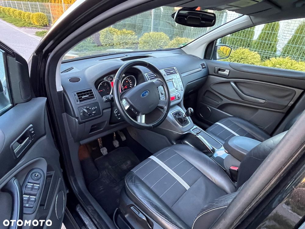 Ford Kuga - 13