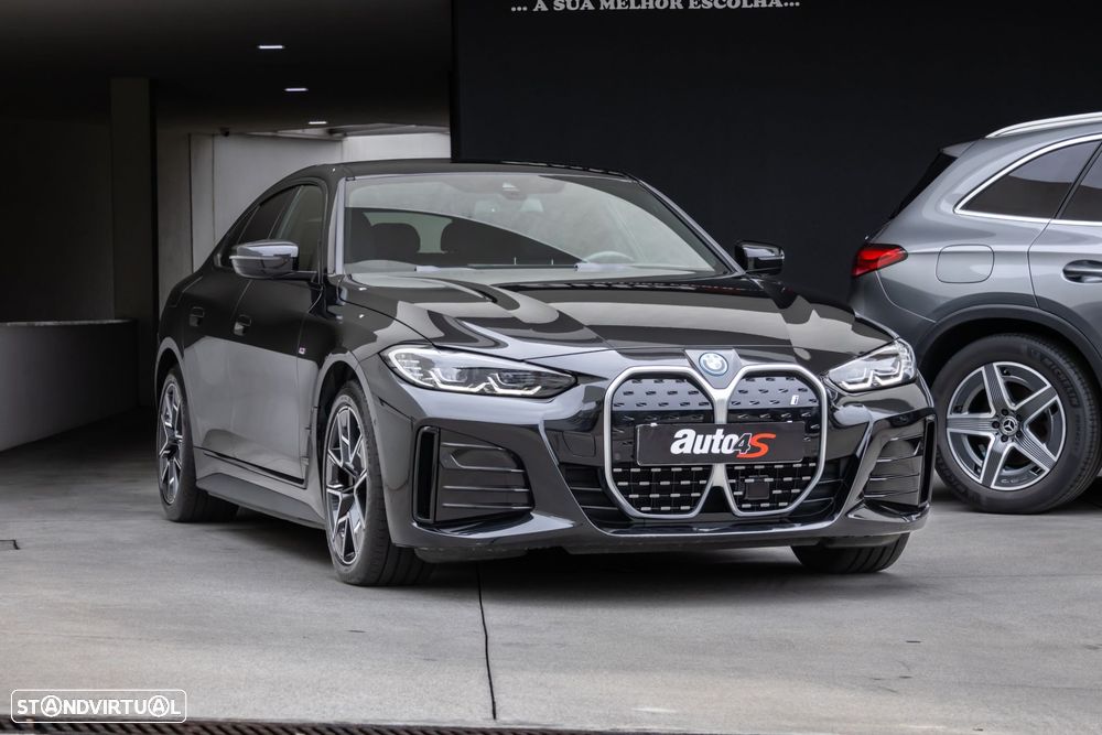 BMW i4 eDrive40 Desportiva M - 3