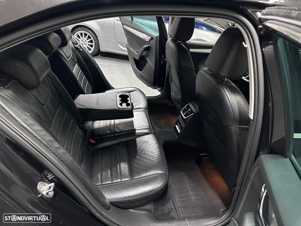 Skoda Octavia 2.0 TDI Sportline - 20