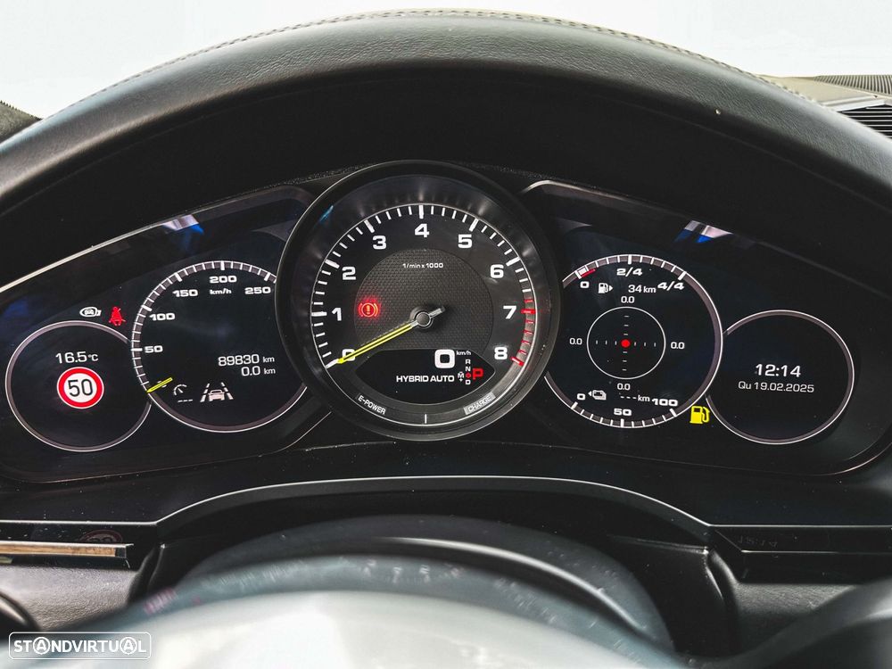 Porsche Cayenne Coupé E-Hybrid - 36