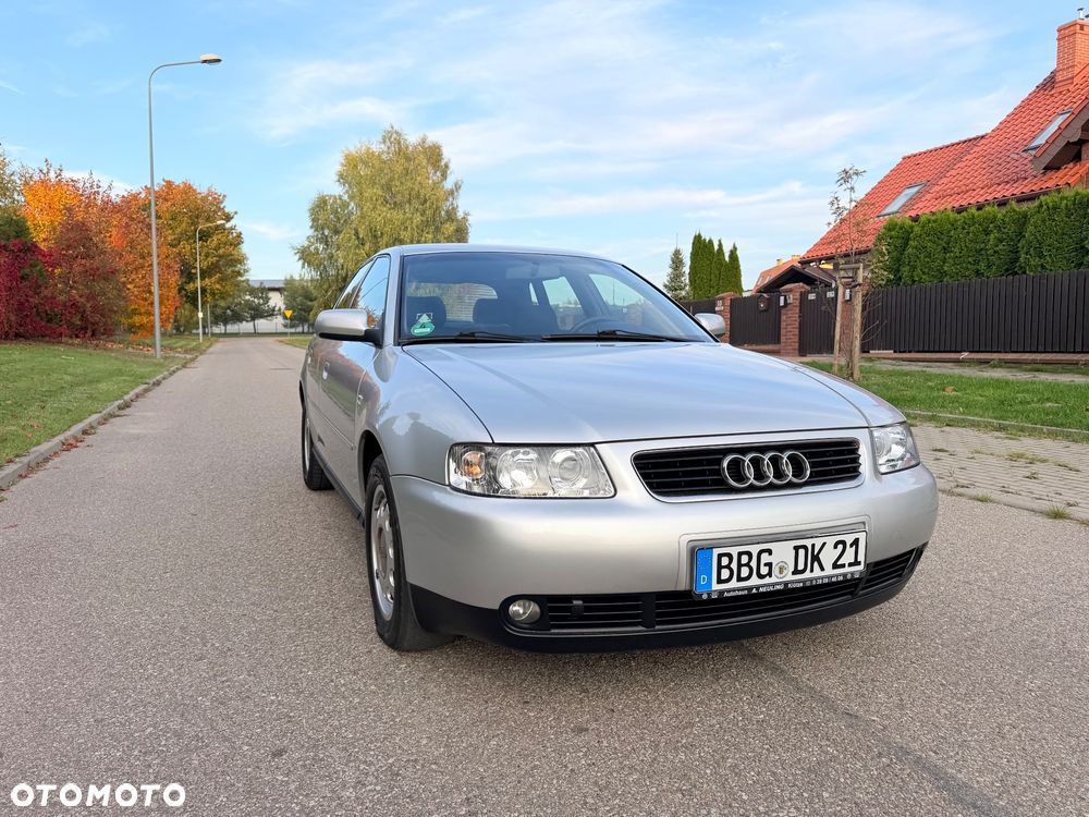 Audi A3 Sportback - 2