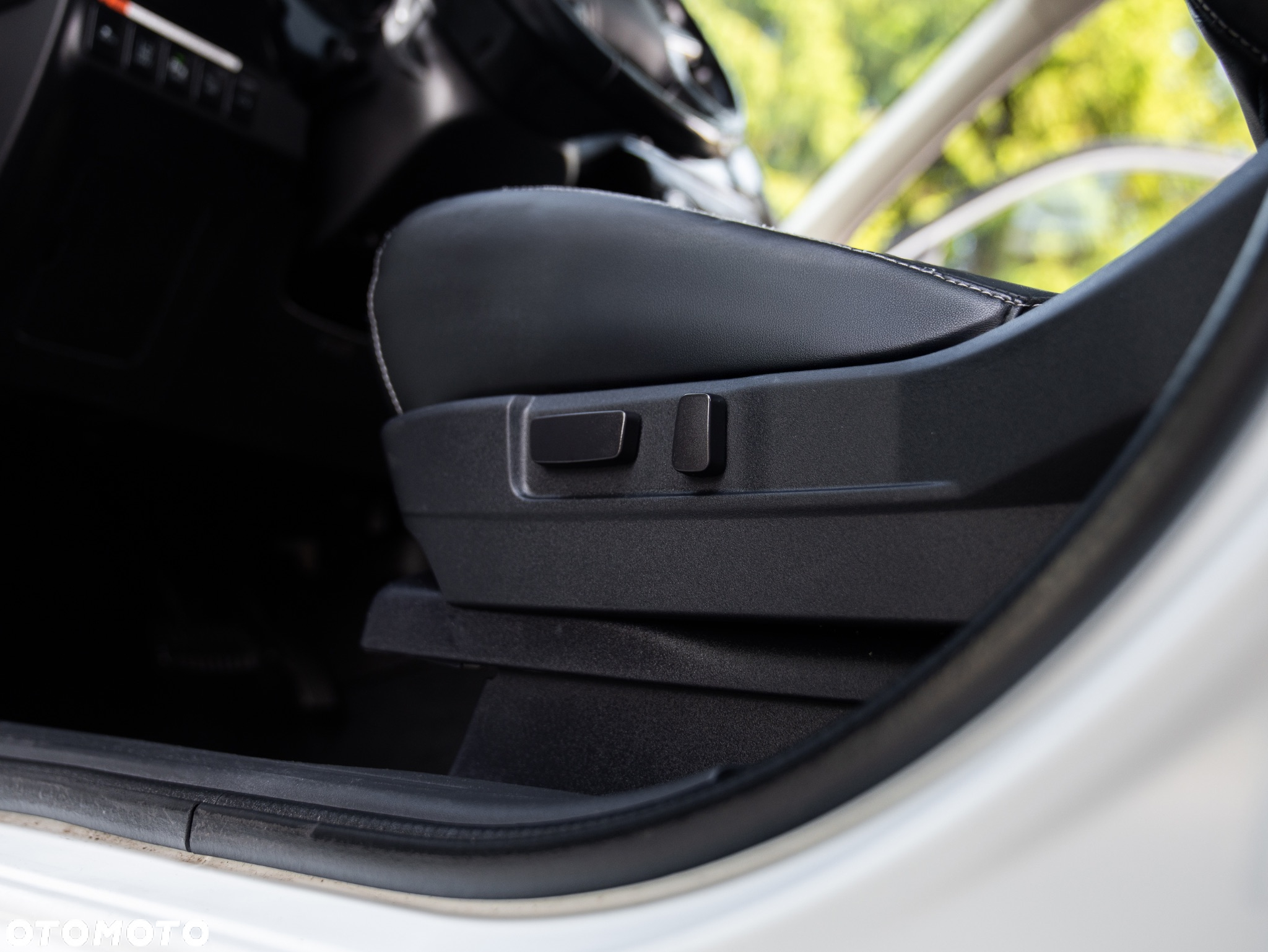Mitsubishi Outlander 2.0 4WD Plug-In Hybrid Plus - 25