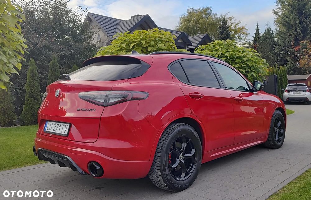 Alfa Romeo Stelvio 2.0 Turbo 16V AT8-Q4 Veloce Ti - 1
