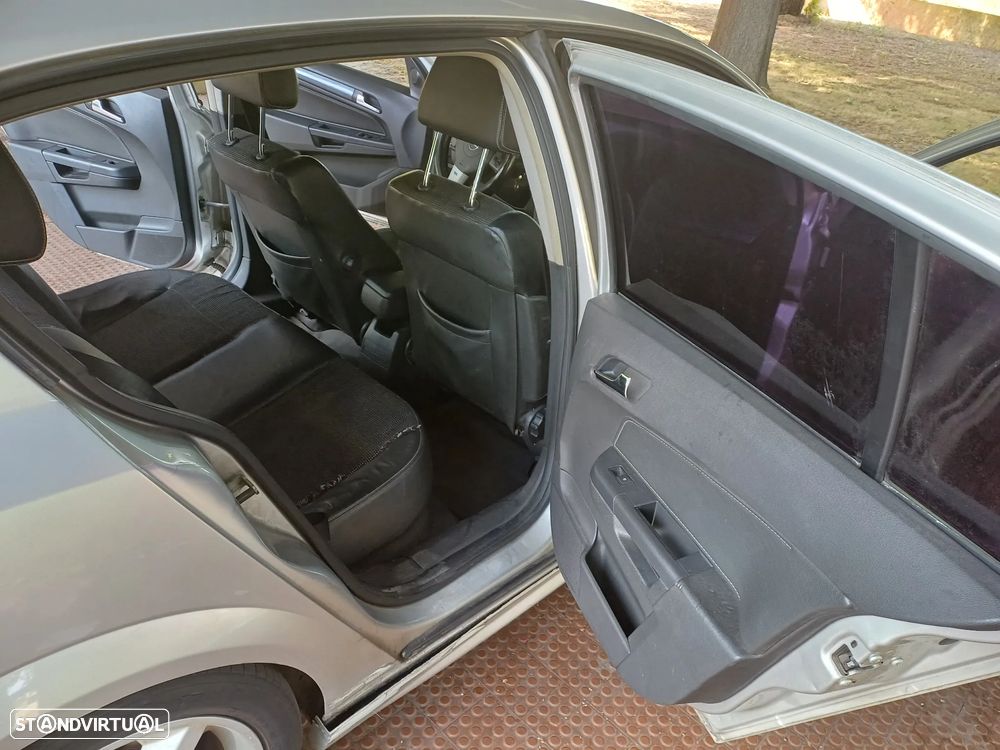 Opel Astra 2.0 T Cosmo - 35