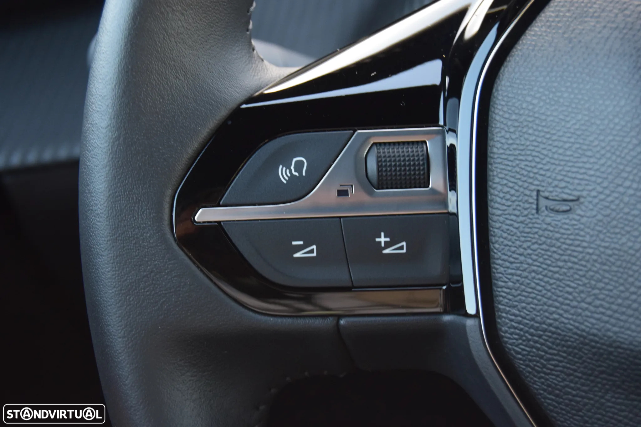Peugeot e-2008 50 kWh Allure Pack - 19
