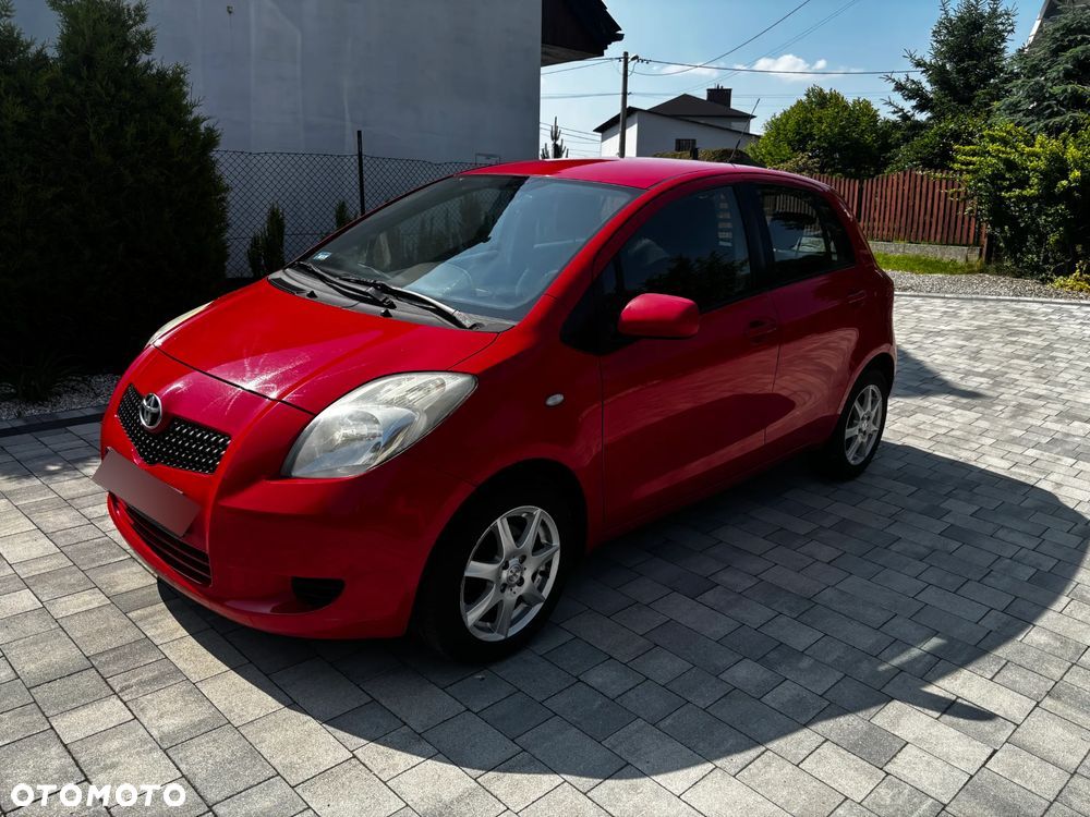 Toyota Yaris - 1