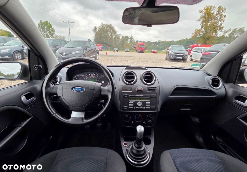 Ford Fiesta - 8