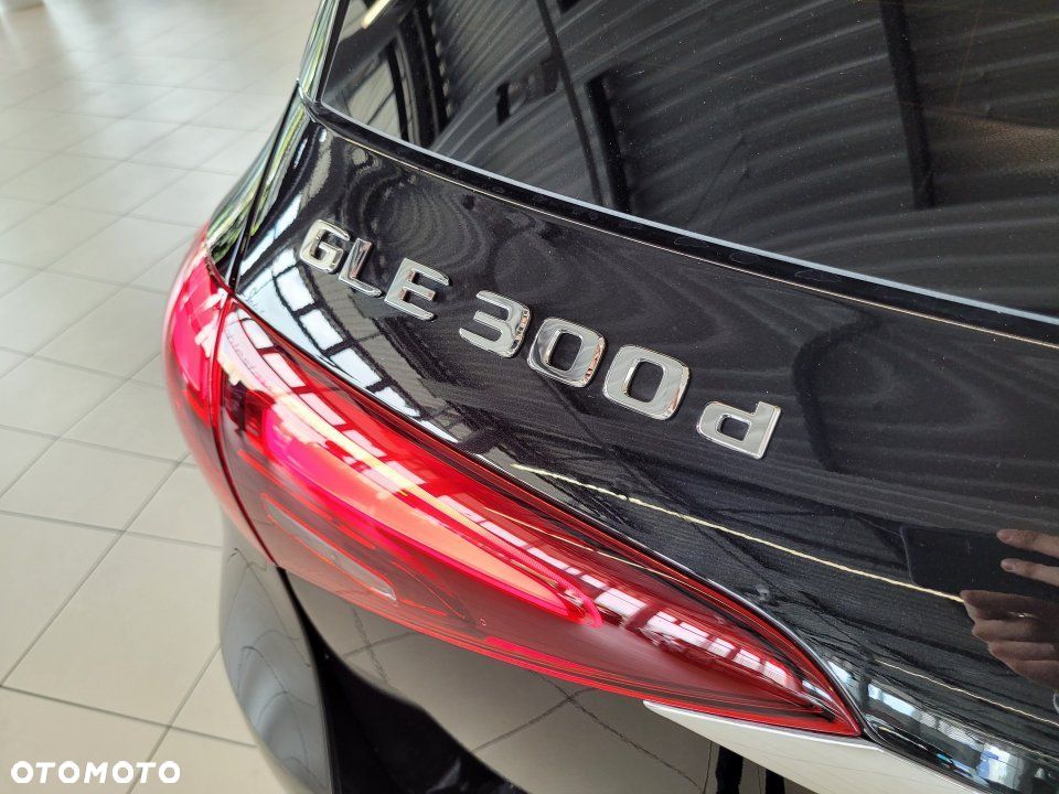 Mercedes-Benz GLE - 13