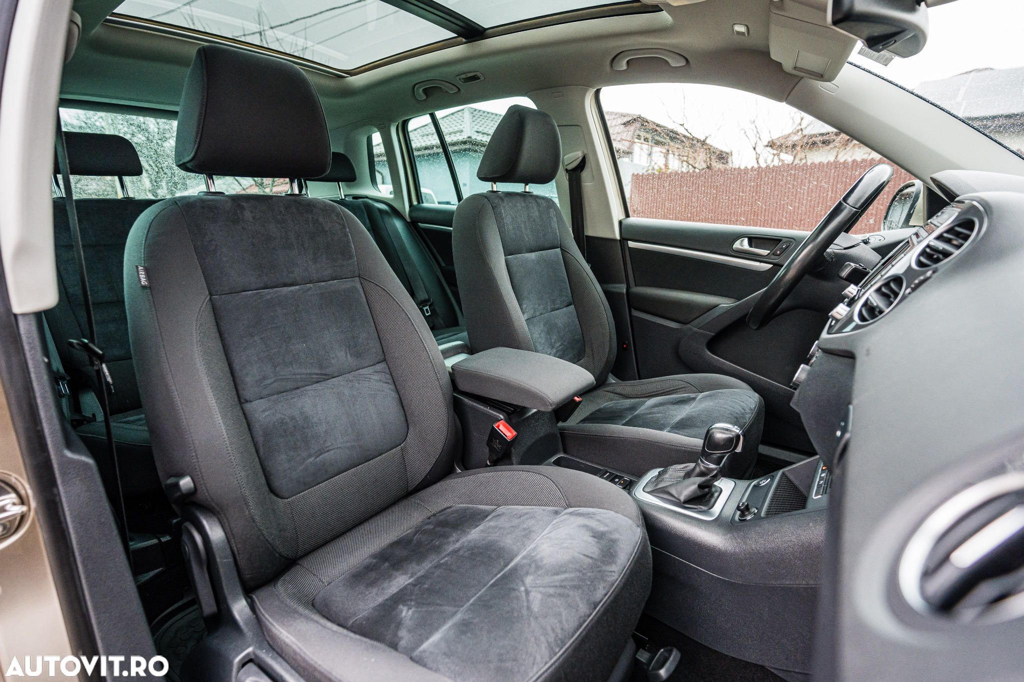 Volkswagen Tiguan 2.0 TDI 4Motion DSG Sport & Style - 10