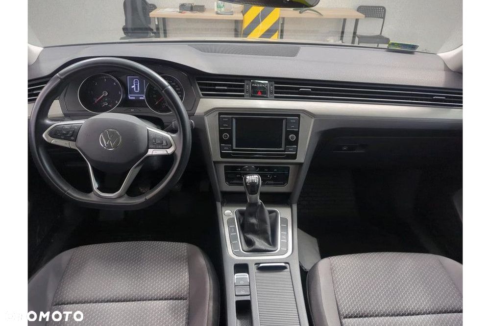 Volkswagen Passat Variant 2.0 TDI EVO Essence - 8