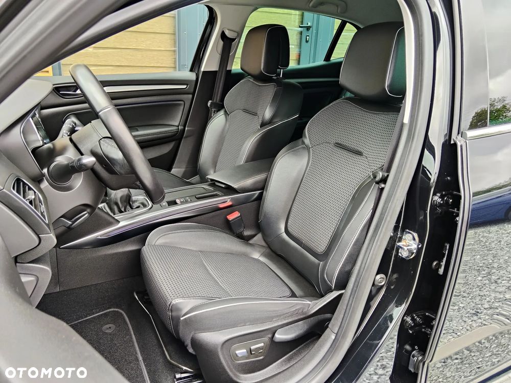 Renault Megane ENERGY dCi 130 BOSE EDITION - 13