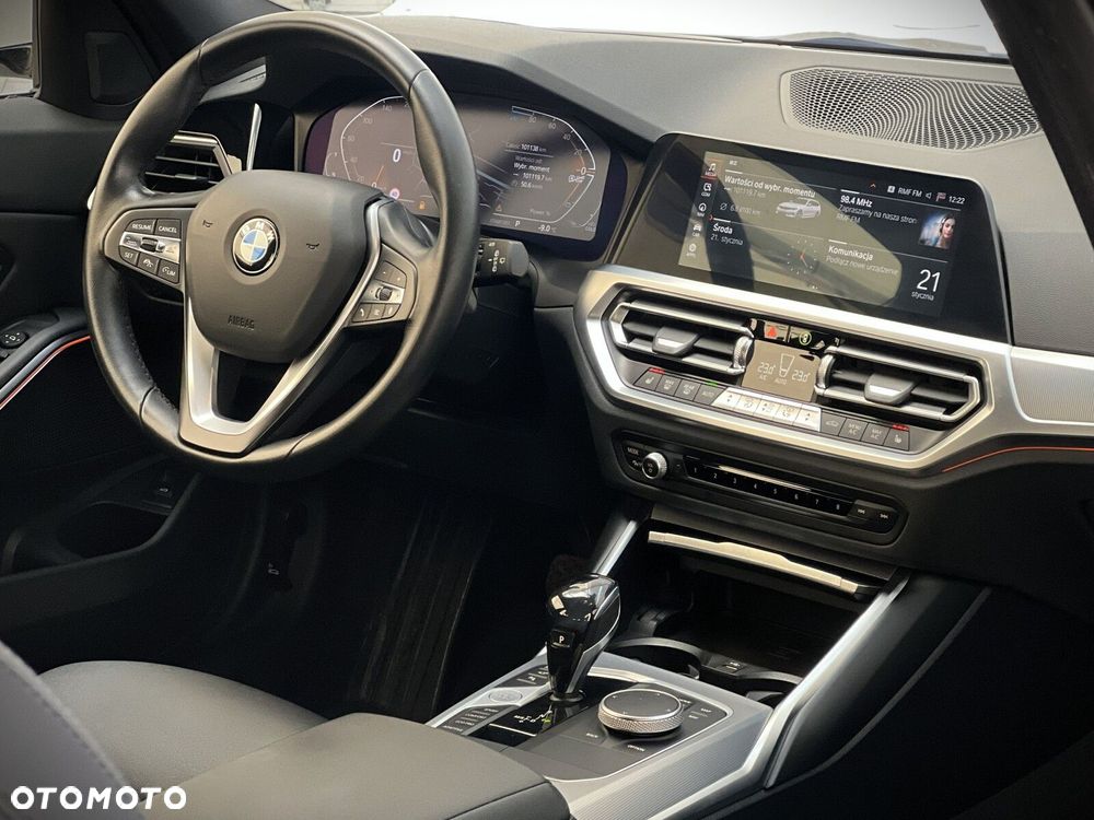 BMW Seria 3 320d xDrive Sport Line sport - 35