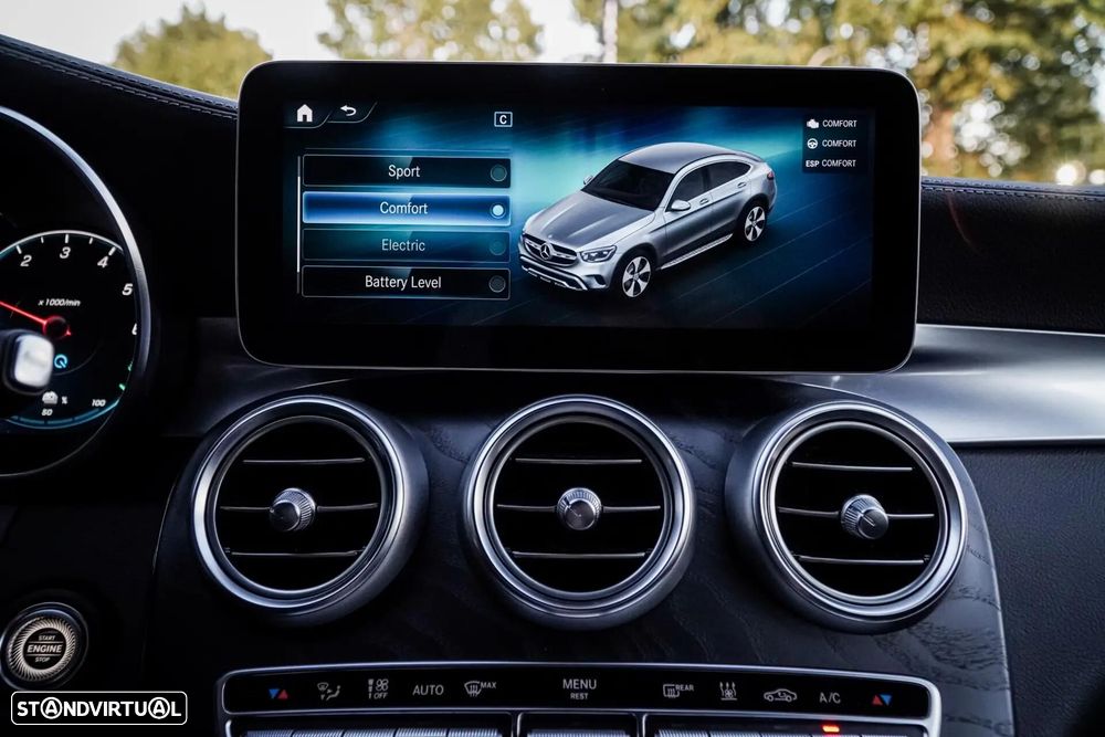 Mercedes-Benz GLC 300 de Coupe 4Matic 9G-TRONIC AMG Line - 48