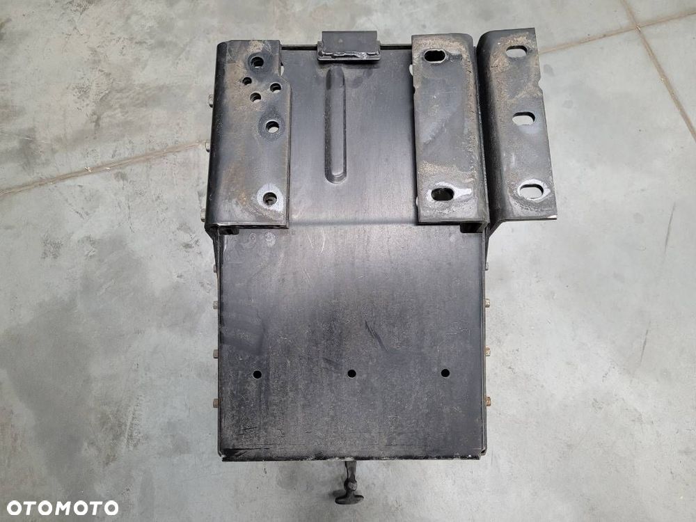PODSTAWA MOCOWANIE AKUMULATORA FORD F-MAX 500 EURO 6 - 5