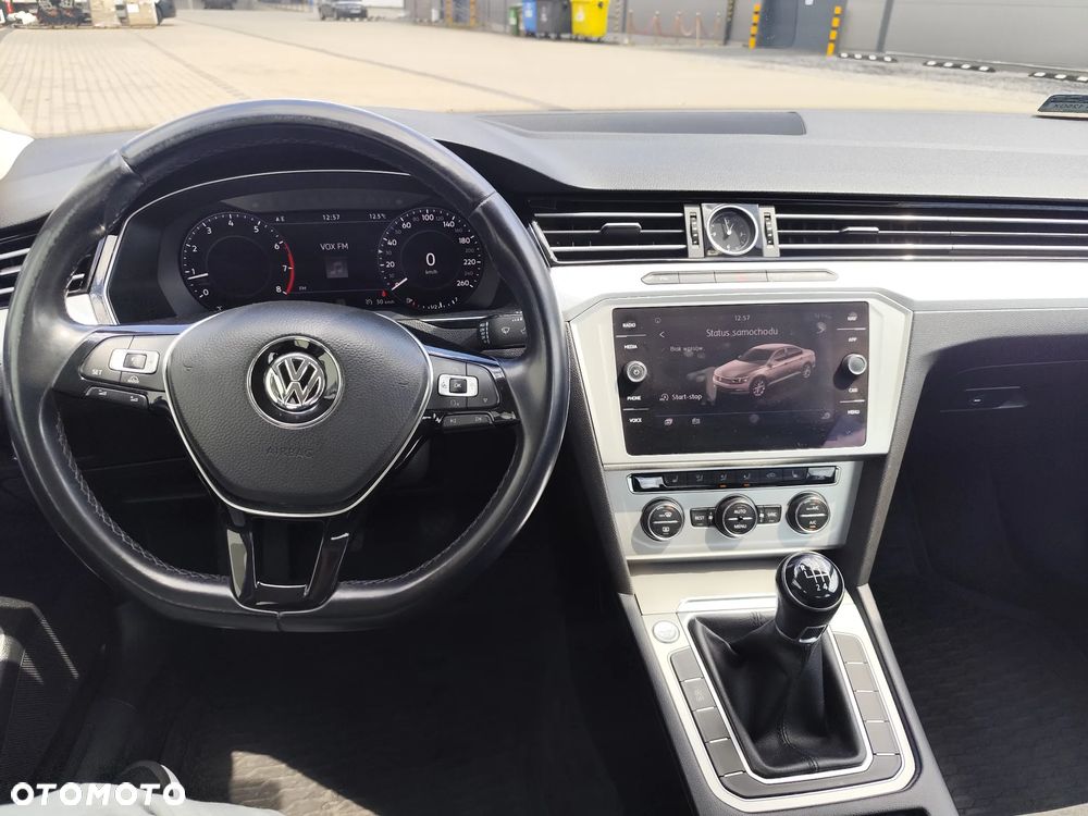 Volkswagen Passat 1.4 TSI BMT Comfortline - 21