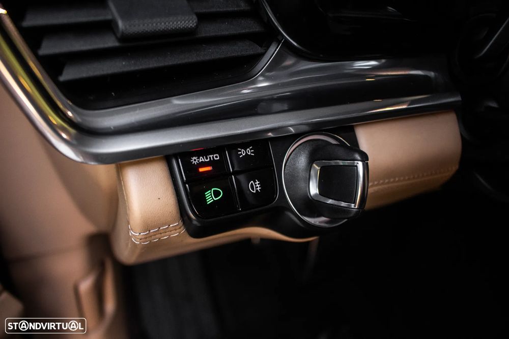 Porsche Panamera 4 E-Hybrid - 19