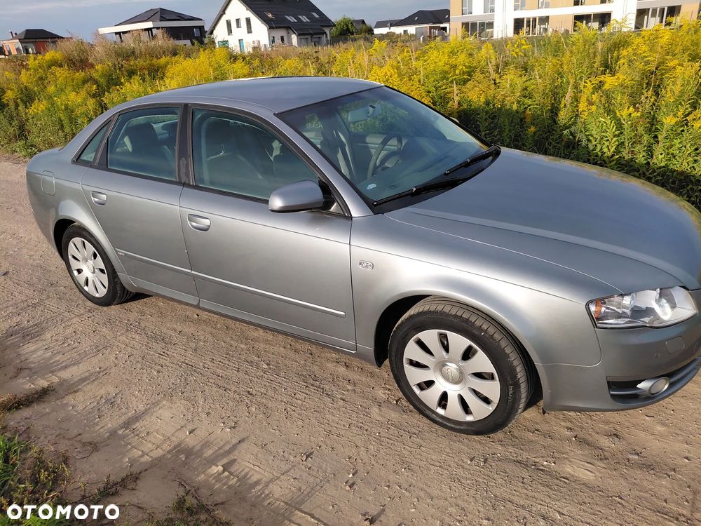 Audi A4 Limousine - 12