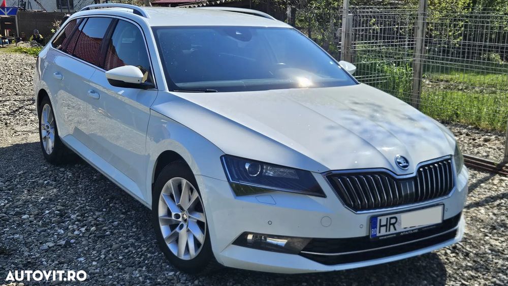 Skoda Superb 2.0 TDI DSG Premium Edition - 2