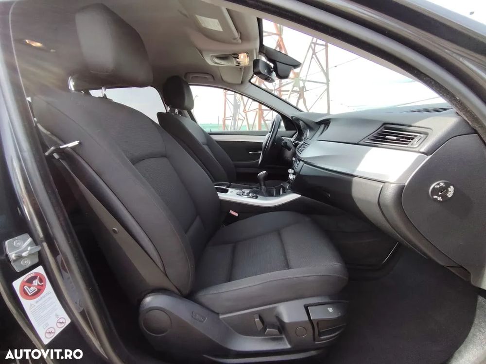 BMW Seria 5 520d Touring - 4