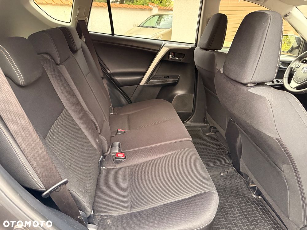 Toyota RAV4 2.0 D-4D Premium - 12