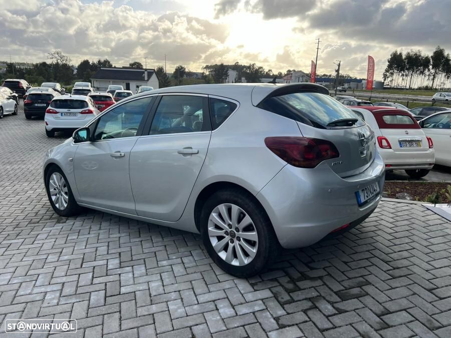 Opel Astra 1.7 CDTi Cosmo Start/Stop - 4