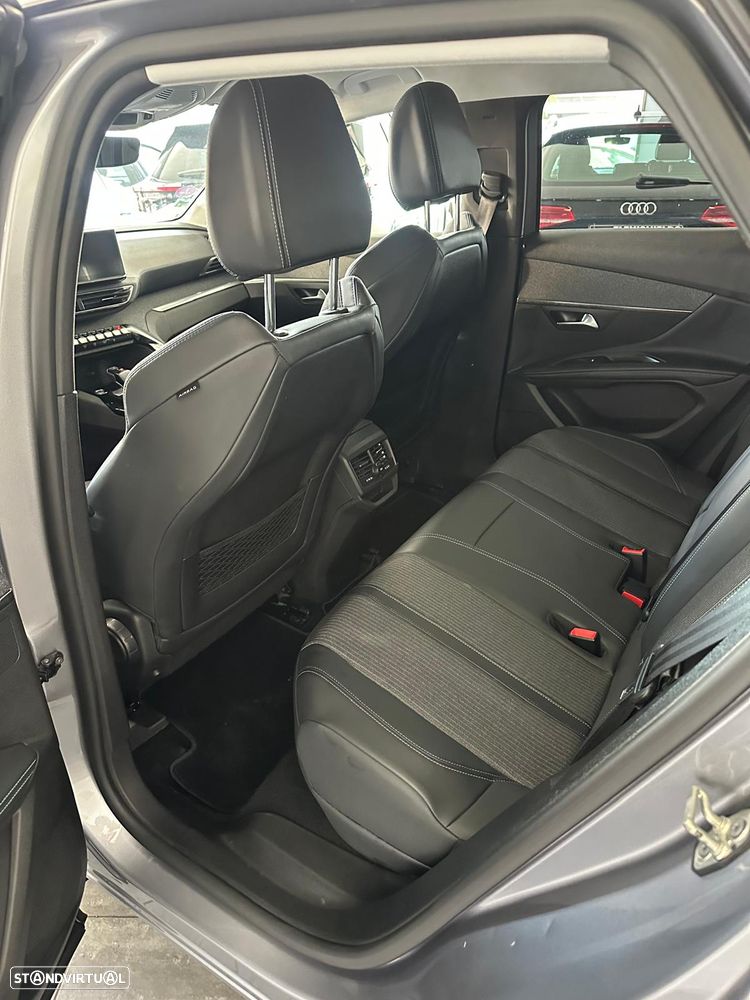 Peugeot 3008 1.6 Hybrid Allure Pack e-EAT8 - 8