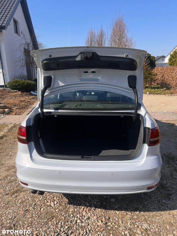 Volkswagen Jetta 2.0 TDI DPF BMT Comfortline - 17