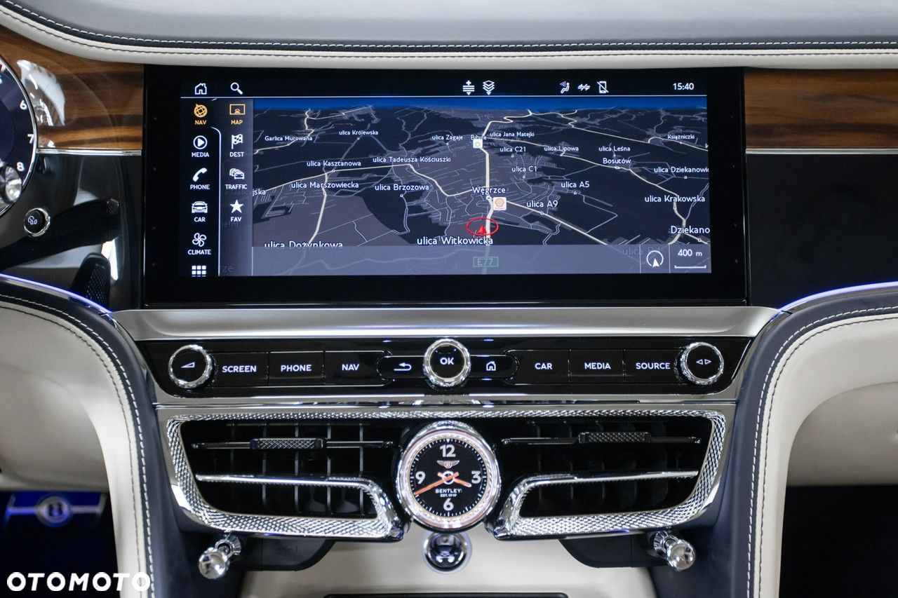 Bentley Flying Spur - 17