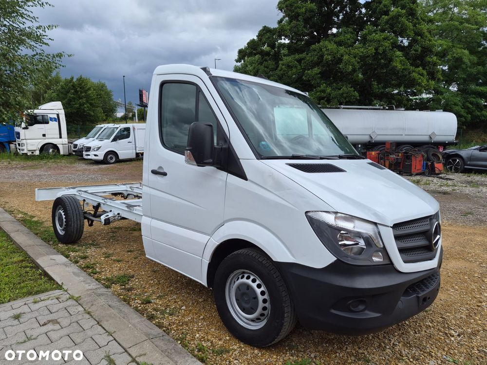 Mercedes-Benz Sprinter - 5