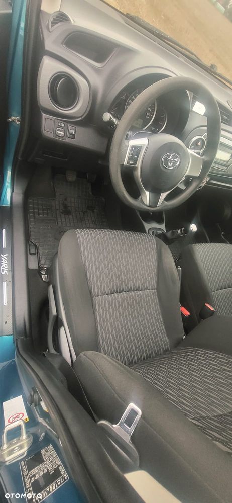 Toyota Yaris 1.4 D-4D Sol - 14