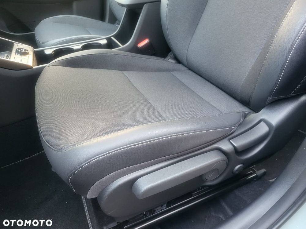 Hyundai Kona 1.6 GDI Hybrid Executive DCT - 16