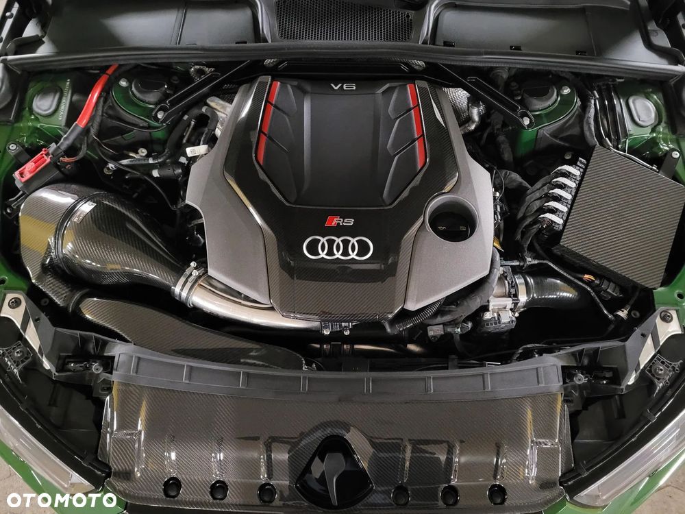 Audi RS4 Avant - 34