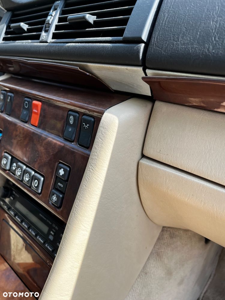 Mercedes-Benz W124 (1984-1993) - 24