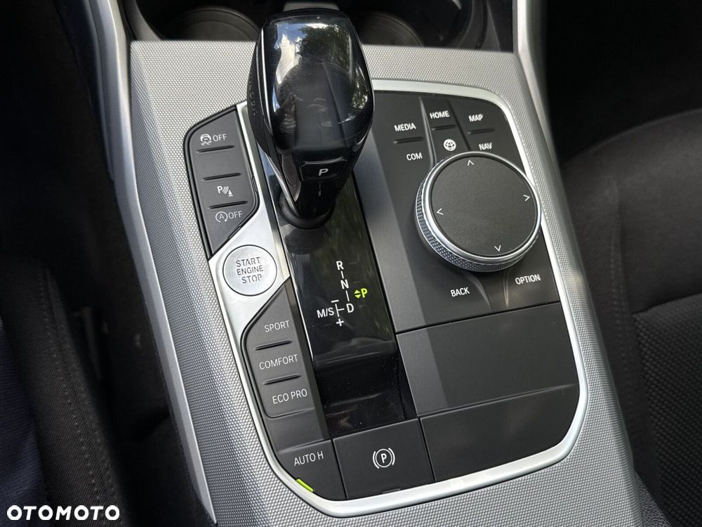BMW Seria 3 320d xDrive MHEV Advantage - 19