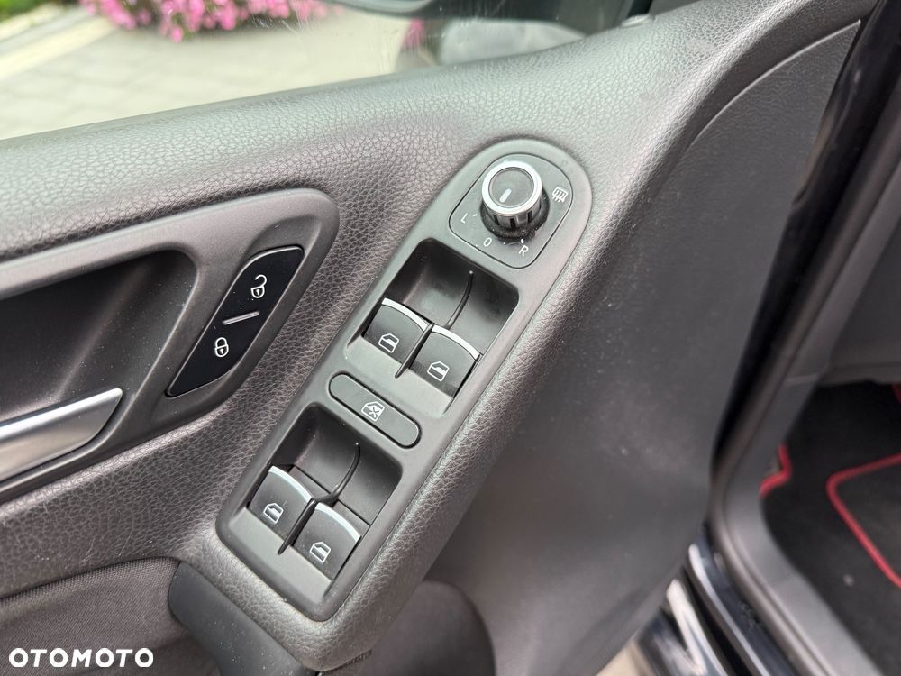 Volkswagen Golf VI 2.0 TSI GTI DSG - 14