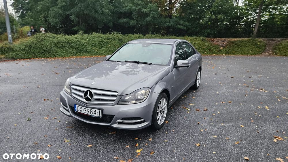 Mercedes-Benz Klasa C 180 BlueEFFICIENCY Avantgarde - 3