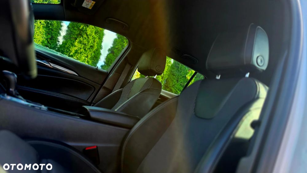 Opel Insignia - 32
