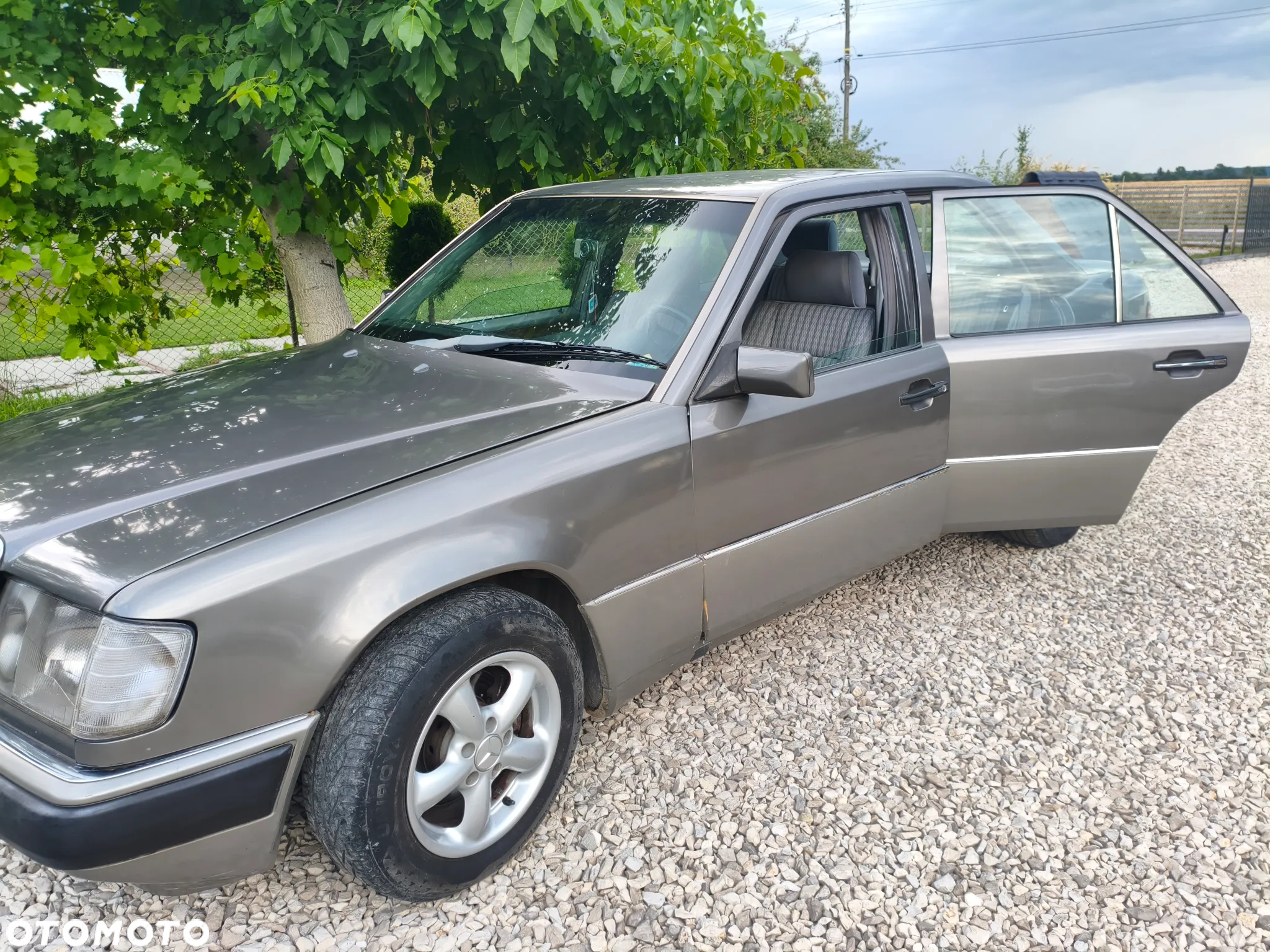 Mercedes-Benz W124 (1984-1993) - 10